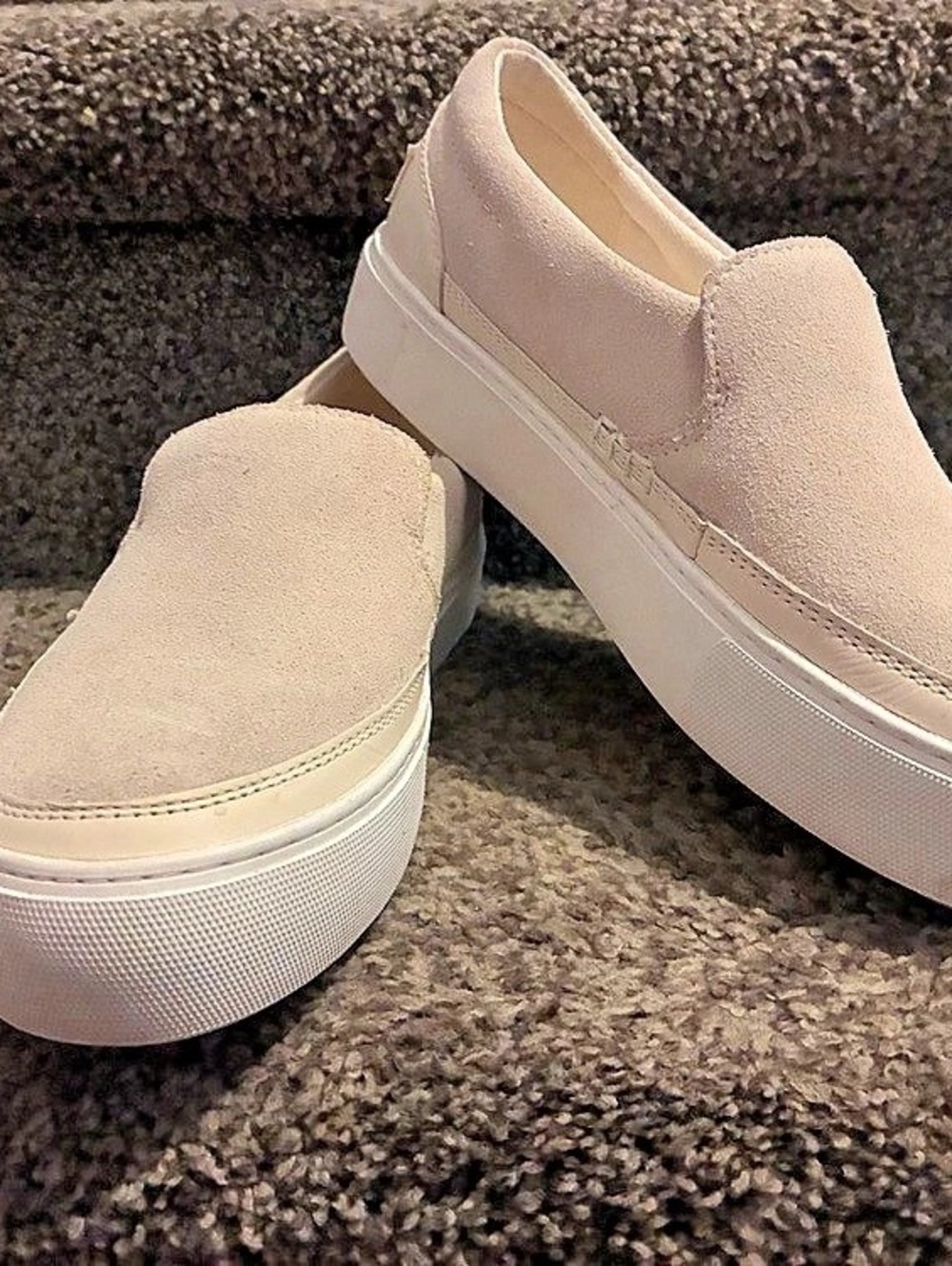 UGG W La Cloud Low Slip-On Sneakers in Pink US 7.5